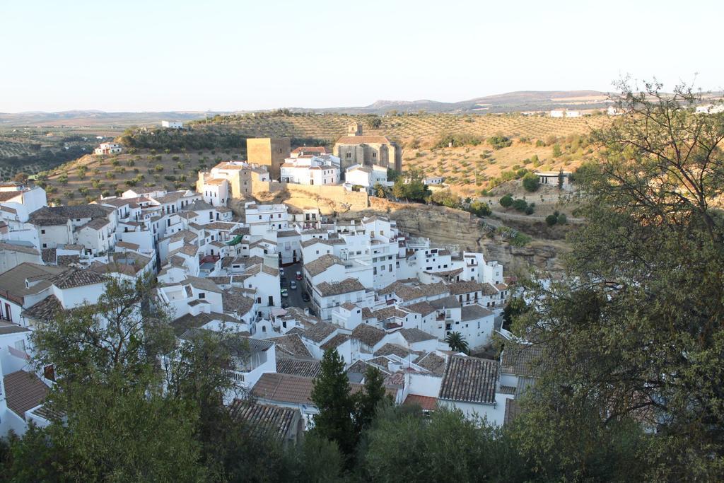 La Roca De Setenil Setenil De Las Bodegas Экстерьер фото